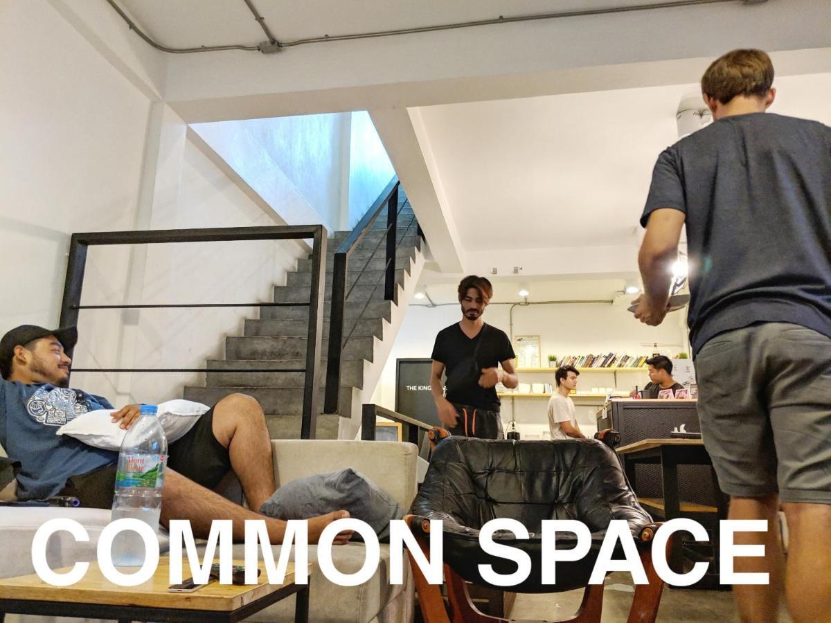Holy Sheet Hostel Bangkok Ngoại thất bức ảnh